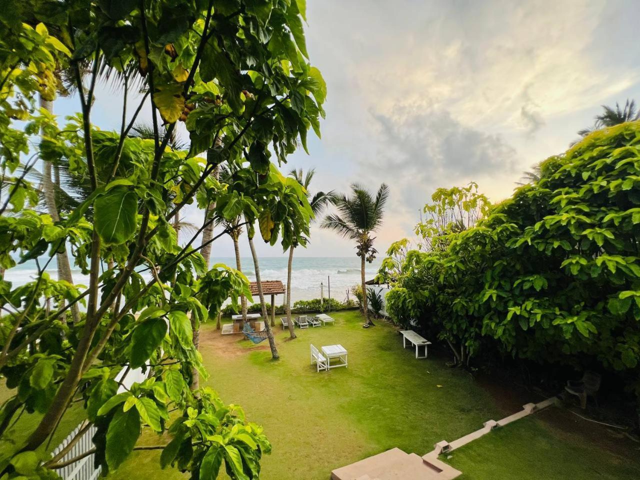 Ocean Breeze Villa Boossa Luaran gambar