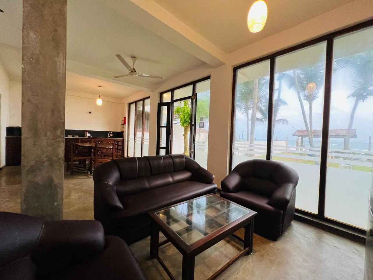 Ocean Breeze Villa Boossa Bilik gambar