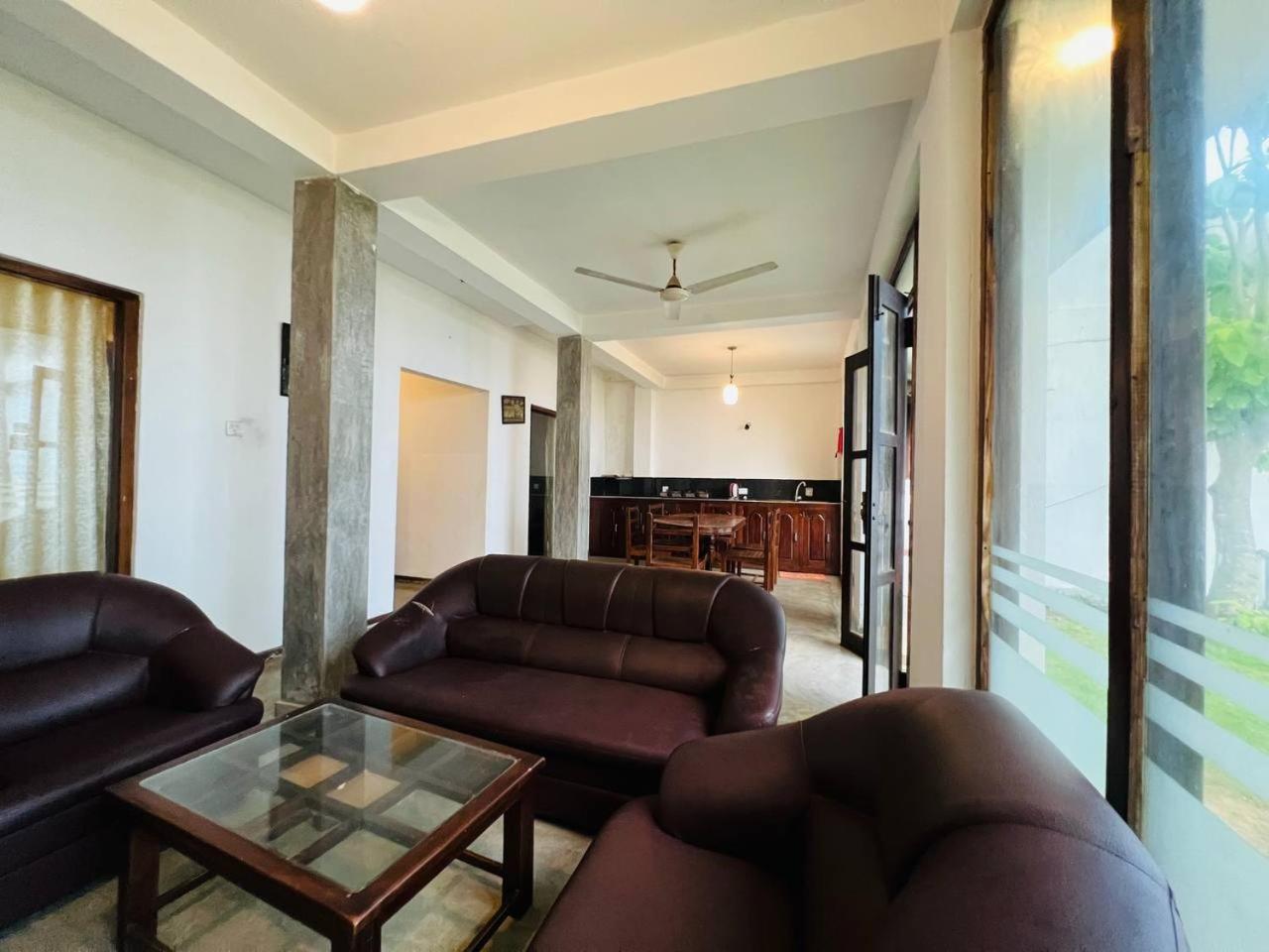Ocean Breeze Villa Boossa Bilik gambar