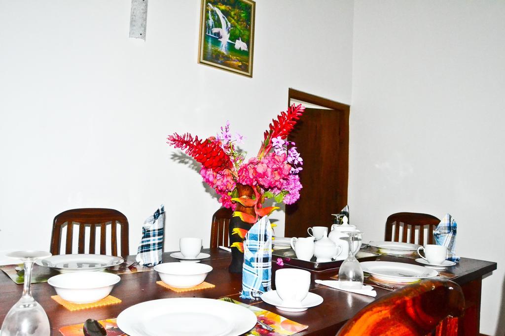 Ocean Breeze Villa Boossa Luaran gambar