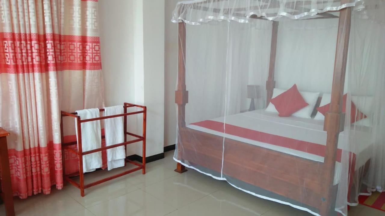 Ocean Breeze Villa Boossa Luaran gambar