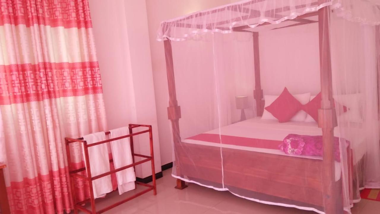 Ocean Breeze Villa Boossa Luaran gambar
